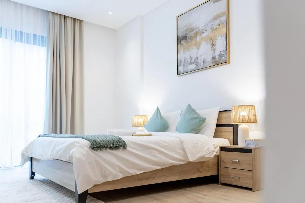 Luxe 1Br In Citywalk With Pool Balcony & More Dubaj Apartman
